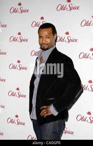 Isaiah Mustafa in Anwesenheit für alte Spice Duft Ereignis, Highline Stadien, New York, NY 13. März 2012. Foto von: Eric Reichbaum/Everett Collection Stockfoto