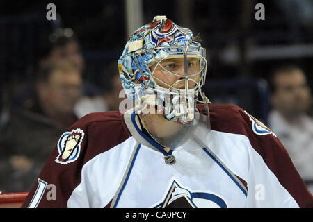 14. März 2012 - Uhren Buffalo, New York, USA - Colorado Avalanche Torwart Semyon Varlamov (1) die Aktion auf Eis in der ersten Periode gegen die Buffalo Sabres an die First Niagara Center in Buffalo, New York. Colorado und Buffalo sind 2: 2 nach der ersten Periode gebunden. (Kredit-Bild: © Michael Johnso Stockfoto