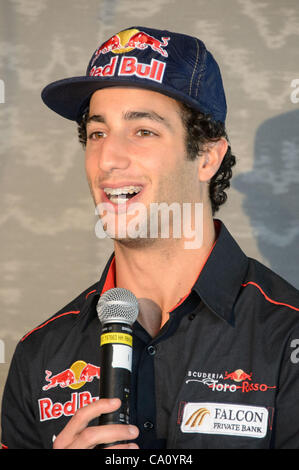 15. März 2012 - Melbourne, Victoria, Australien - Daniel Ricciardo der Scuderia Toro Rosso-Team beim Pirelli Media Briefing am Rialto Gebäude, 525 Collins Street vor dem Formel 1 Australian Grand Prix 2012 auf dem Albert Park Circuit in Melbourne, Australien. (Kredit-Bild: © Syd Stockfoto