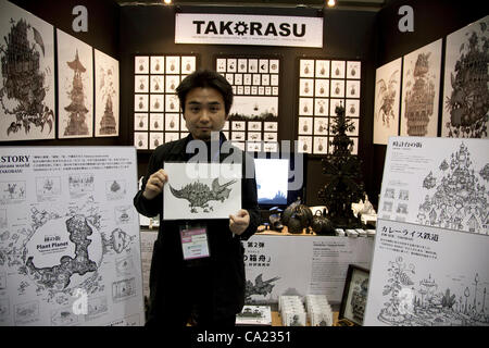 22. März 2012, Tokyo, Japan - Takorasu zeigt seine Arbeit am Schöpfer? s Welt voraus Pavillon. Die Faust Werktag von der Tokyo International Anime Fair (TAF), 11. Jahrestag. Stockfoto