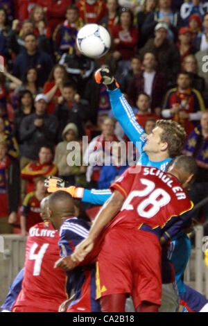 24. März 2012 - Sandy, Utah, USA - Chivas USA Torhüter Dan Kennedy (1) blockt den Schuß zu halten, 0: 1 gegen Real Salt Lake in Rio Tinto Stadium... Stephen Holt/SHP (Kredit-Bild: © Stephen Holt/ZUMAPRESS.com) Stockfoto