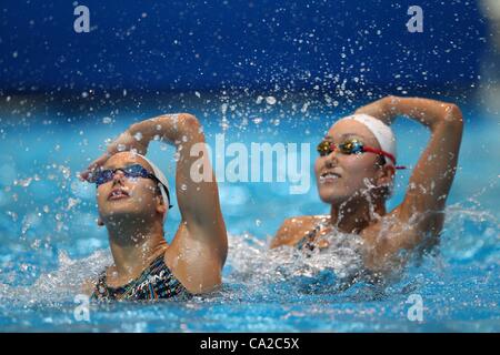 (L, R)  Mariko Sakai (JPN), Chisa Kobayashi (JPN), 25. März 2012 - synchronisierte Schwimmen: Ausbildung von Synchronschwimmen Japan Nationalmannschaft bei JISS, Tokio, Japan.  (Foto von YUTAKA/AFLO SPORT) [1040] Stockfoto