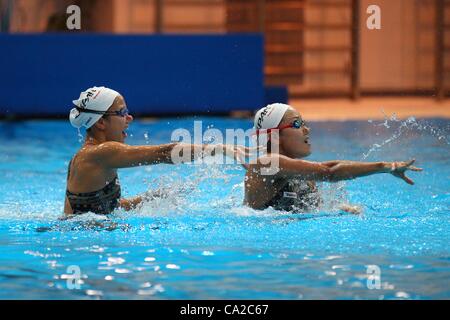 (L, R)  Mariko Sakai (JPN), Chisa Kobayashi (JPN), 25. März 2012 - synchronisierte Schwimmen: Ausbildung von Synchronschwimmen Japan Nationalmannschaft bei JISS, Tokio, Japan.  (Foto von YUTAKA/AFLO SPORT) [1040] Stockfoto