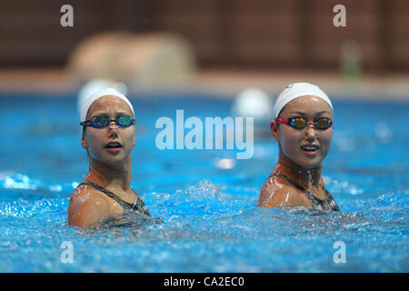 (L, R)  Mariko Sakai (JPN), Chisa Kobayashi (JPN), 25. März 2012 - synchronisierte Schwimmen: Ausbildung von Synchronschwimmen Japan Nationalmannschaft bei JISS, Tokio, Japan.  (Foto von YUTAKA/AFLO SPORT) [1040] Stockfoto