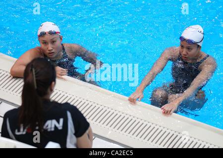 (L, R)  Chisa Kobayashi (JPN), Mariko Sakai (JPN), 25. März 2012 - synchronisierte Schwimmen: Ausbildung von Synchronschwimmen Japan Nationalmannschaft bei JISS, Tokio, Japan.  (Foto von YUTAKA/AFLO SPORT) [1040] Stockfoto