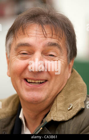 Donnerstag, 31. Mai 2012. Somerset, UK. Raymond Blanc Apfelwein an den königlichen Bad & -West-Show in Shepton Mallet zu urteilen. Stockfoto