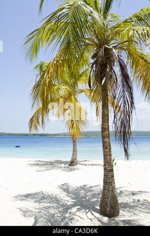 21. Mai 2012 - Chichiriviche, Falcon, Venezuela - Cayo Sombrero, einer kleinen Insel im karibischen Meer, das zum Morrocoy Nationalpark in Venezuela gehört. Chichiriviche, Falcon Staat, Venezuela. (Kredit-Bild: © Ricardo Ribas/ZUMAPRESS.com) Stockfoto