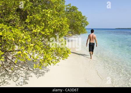 21. Mai 2012 - Chichiriviche, Falcon, Venezuela - Cayo Sombrero, einer kleinen Insel im karibischen Meer, das zum Morrocoy Nationalpark in Venezuela gehört. Chichiriviche, Falcon Staat, Venezuela. (Kredit-Bild: © Ricardo Ribas/ZUMAPRESS.com) Stockfoto