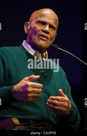Harry Belafonte, Schauspieler und Sänger, spricht über sein Leben im Telegraph Hay Festival 2012, Hay-on-Wye, Powys, Wales, UK Stockfoto