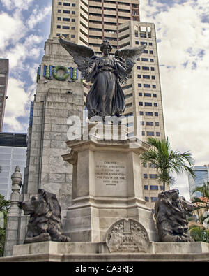 20. März 2011 - steht Durban, KwaZulu Natal, Südafrika - ein Denkmal der Durban-Freiwilligen, die in den Boer-Krieg ihr Leben verloren in den Gärten der Stadt in der historischen Mitte von Durban, KwaZulu Natal, Südafrika.  Durban, an der Ostküste von Südafrika, ist die drittgrößte Stadt, Stockfoto