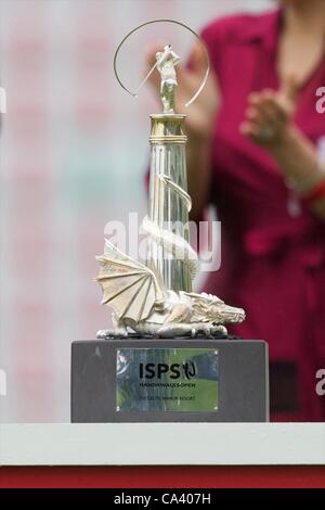 03.06.2012 Newport, Wales. Die ISPS Handa Wales Open Siegerpokal auf dem Display an Celtic Manor Kurs Stockfoto