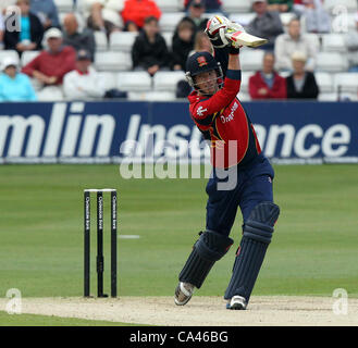 04.06.2012. Chelmsford, Essex, England.  Tom Westley in Aktion für Essex zu zucken. CB40 Essex Adler Vs Gloucestershire Gladiatoren.  Aktion an der Ford County Ground, Chelmsford, Essex. Stockfoto