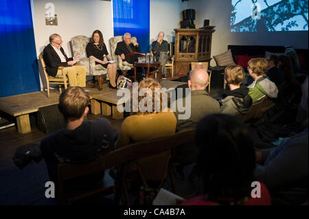 Debatte im HowTheLightGetsIn, der Philosophie und Musik-Festival im Globe an Heu, Hay-on-Wye, Powys, Wales, UK. Bildnachweis: Jeff Morgan / Alamy Live News Stockfoto