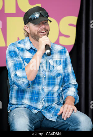 5. Juni 2012 - Nashville, Tennessee; USA - Musiker TOBY KEITH beteiligen sich an einer Pressekonferenz in der Bridgestone Arena am Vorabend der CMT Music Awards, die in Nashville stattfinden.  Copyright 2012 Jason Moore. (Kredit-Bild: © Jason Moore/ZUMAPRESS.com) Stockfoto