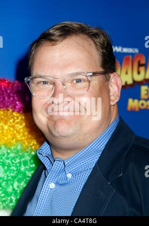 Andy Richter im Ankunftsbereich für MADAGASCAR 3: Europa ist MOST WANTED Premiere, The Ziegfeld Theatre, New York, NY 7. Juni 2012. Foto von: F. Burton Patrick/Everett Collection Stockfoto