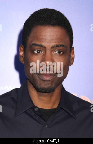 7. Juni 2012 - New York, New York, US - Schauspieler CHRIS ROCK besucht die New Yorker Premiere von "Madagascar 3: Europas Most Wanted" im Ziegfeld Theater statt. (Bild Kredit: Nancy Kaszerman/ZUMAPRESS.com ©) Stockfoto