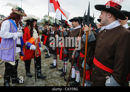 Nordirland, Carrickfergus, 06.09.2012. Die Landung von König William der Orange in Carrickfergus 1690 ist während der Carrick Festzug nachgestellt. Stockfoto