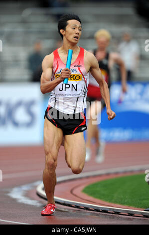 Datei-Foto zeigt Kei Takase (JPN), die als Mitglied der 39 starkes Japan London Olympia 2012 & Leichtathletik-Team kündigte am 11. Juni 2012 ausgewählt wurde. Bild Schuss am Mai 6,2012 - Leichtathletik: The Seiko Golden Grand Prix in Kawasaki, IAAF World Challenge Meetings, Herren 4400m Staffel Finale im Tod Stockfoto