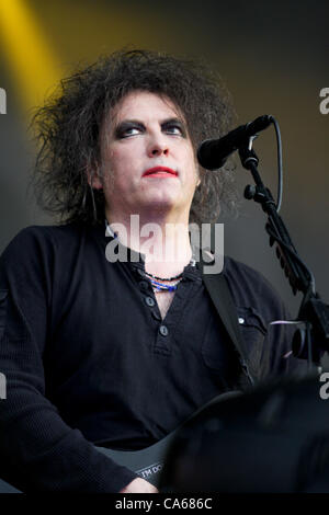 11. Juni 2012 - Moskau, Russland - Juni 11,2012. Englische alternative-Rock-band The Cure beim Maxidrom Music Festival in Moskau, Russland. Im Bild: die Band-Frontman Robert Smith (Credit-Bild: © PhotoXpress/ZUMAPRESS.com) Stockfoto