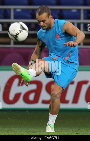 16.06.2012. Charkiw, Ukraine.  Holländer Wesley Sneijder während einer Trainingseinheit im Metalist Stadium in Charkiw, am 16. Juni 2012 während der Fußball-Europameisterschaft Euro 2012. Stockfoto