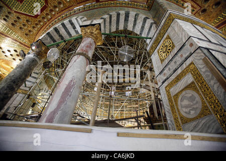 17. Juni 2012 - Jerusalem, Jerusalem, Palästina - ein Bild von der Al-Aqsa Moschee während einer Feier der islamische Feiertag der Isra Mi'raj, in der Altstadt von Jerusalem am 17. Juni 2012. Der Feiertag markiert, was Muslime glauben ist der Prophet Mohammad Reise von Mekka nach Jerusalem und Stockfoto