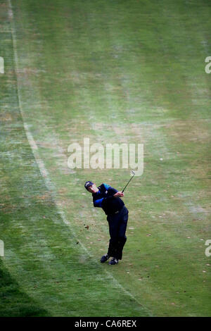 17.06.2012. Olympic Club, San Francisco, Kalifornien, USA. Jim Furyk der Vereinigten Staaten in Aktion auf dem 18. Loch während der Endrunde für den U.S. Open Golfturnier 2012 an der Lake Course des Olympic Club in San Francisco, Kalifornien, Stockfoto