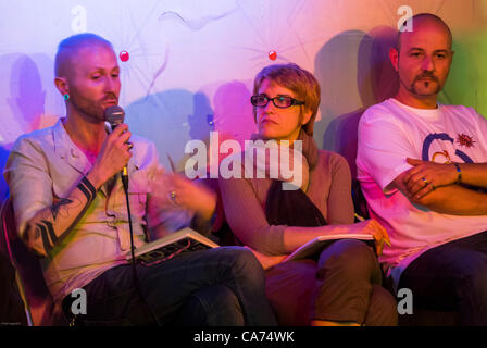 Paris, Frankreich, 30. Jahrestag der AIDS-Krise, Gay Men's Prevention Strategy Public Meeting, Panel, (Francois Bodécot, spricht) Rundtischtreffen, franzosen in hiv Aids Stockfoto