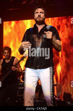 Simon LeBon in Anwesenheit für DJ Steve Aoki präsentiert Duran Duran, Terminal 5, New York, NY 20. Juni 2012. Foto von: Derek Sturm/Everett Collection Stockfoto