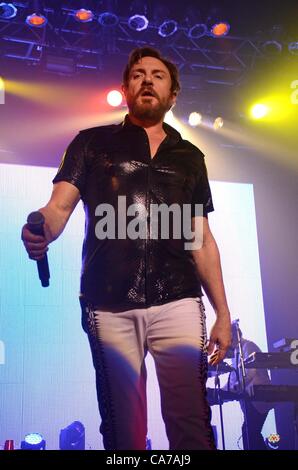 Simon LeBon in Anwesenheit für DJ Steve Aoki präsentiert Duran Duran, Terminal 5, New York, NY 20. Juni 2012. Foto von: Derek Sturm/Everett Collection Stockfoto