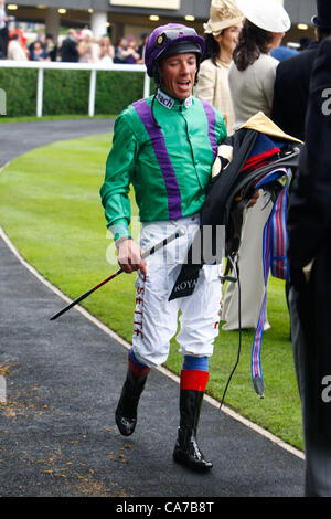 21.06.12 Ascot, Windsor, UK. Frankie Dettori The Norfolk Einsätze während der Ladies Day Royal Ascot Festival auf dem Ascot Racecourse. Stockfoto