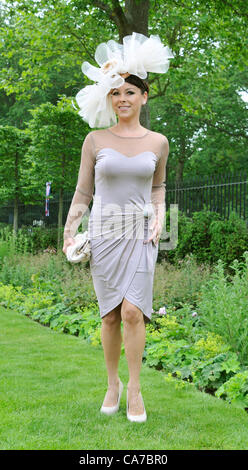 21.06.12 Ascot, Windsor, UK. Lisa Scott Lee in Royal Ascot am Ladies Day. Stockfoto