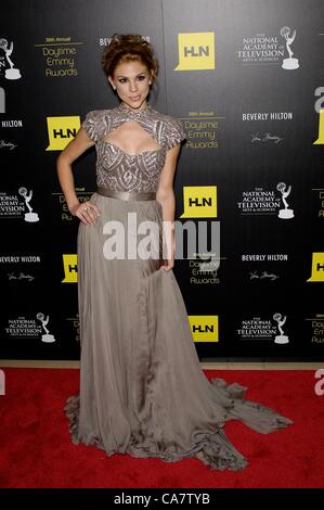 Kate Mansi im Ankunftsbereich für tagsüber Unterhaltung Creative Arts Emmy Awards, Beverly Hilton Hotel, Los Angeles, CA 23. Juni 2012. Foto von: Michael Germana/Everett Collection/Alamy Live-Nachrichten Stockfoto