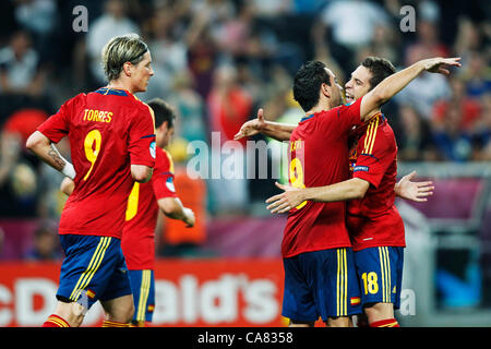 (L-R) Fernando Torres, Xavi, Jordi Alba (ESP), 23. Juni 2012 - Fußball / Fußball: UEFA EURO 2012 Viertelfinal-Fußballspiel zwischen Spanien 2-0 Frankreich im Donbass Arena in Donezk, Ukraine. (Foto von D.Nakashima/AFLO) [2336] Stockfoto