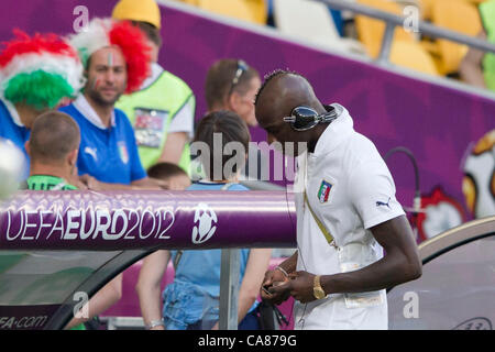 Mario Balotelli (ITA), 24. Juni 2012 - Fußball / Fußball: Mario Balotelli von Italien vor der UEFA EURO 2012 Viertelfinal-Match zwischen England 0(2-4) 0 Italien Olympiyskiy-Stadion in Kiew, Ukraine. (Foto von Maurizio Borsari/AFLO) [0855] Stockfoto