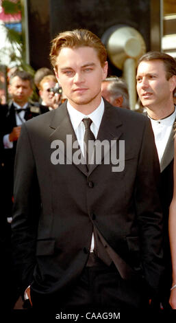 17. Mai 2003; CANNES, CÔTE D ' AZUR, FRANKREICH; LEONARDO DICAPRIO bei Gangs of New York Premiere obligatorisch Credit: Foto von Frederic Injimbert/ZUMA Press. (©) Copyright 2003 von Frederic Injimbert Stockfoto