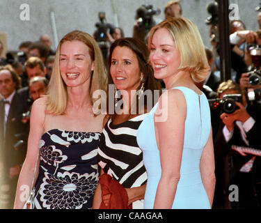 17. Mai 2003; CANNES, CÔTE D ' AZUR, FRANKREICH; SHARON STONE in Gangs of New York Premiere obligatorisch Credit: Foto von Frederic Injimbert/ZUMA Press. (©) Copyright 2003 von Frederic Injimbert Stockfoto