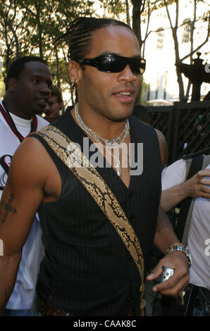 Sep 16, 2003; New York, NY, USA; Sänger LENNY KRAVITZ @ auf der Frühjahr/Sommer 2004 NY Fashion Week statt @ Bryant Park. Stockfoto