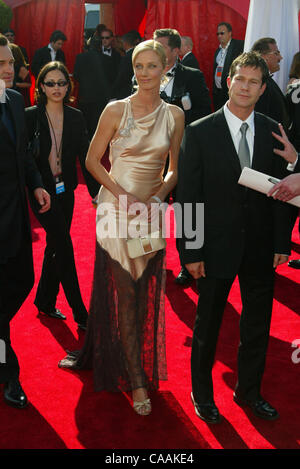 Sep 21, 2003; Hollywood, Kalifornien, USA; Schauspielerin JOELY RICHARDSON in der 55. Annual Primetime Emmy Awards statt im Shrine Auditorium in Los Angeles. Stockfoto