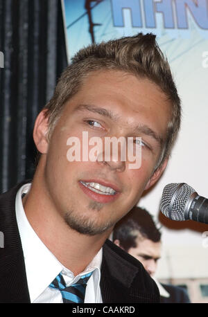 1. Oktober 2003; New York, NY, USA; Die Band "Hanson" Pressekonferenz verkündet eine Weltreise und ein Etikett ändern "unterm Strich bei Mercer und West 4th. ISAAC HANSON. Stockfoto