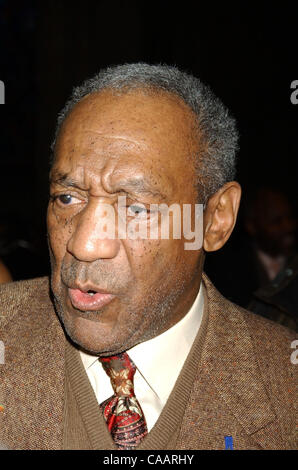 2. Februar 2004; New York, NY, USA; Komiker BILL COSBY wendet sich an junge Studenten zum 50. Jahrestag der Brown v. Board Of Education in der Riverside Church. Stockfoto