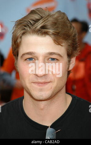 3. April 2004 vergibt - Hollywood, Kalifornien, USA - Benjamin McKenzie bei den Nickelodeon 17. Annual Kids' Choice an UCLA Pauley Pavilion. Stockfoto