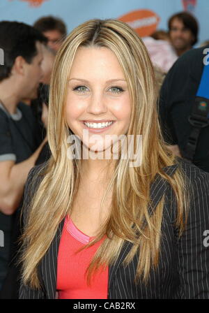 3. April 2004 vergibt - Hollywood, Kalifornien, USA - Amanda Bynes in der Nickelodeon 17. Annual Kids' Choice an UCLA Pauley Pavilion. Stockfoto