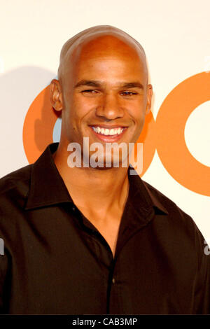 20. April 2004 - Hollywood, Kalifornien, USA - Jason Taylor auf Saison Finale Party für "OC". Stockfoto