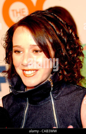 20. April 2004 - Hollywood, Kalifornien, USA - Jem auf Saison Finale Party für "OC". Stockfoto