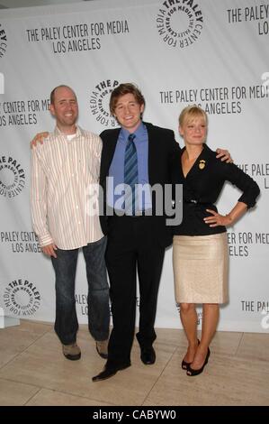 13. September 2010 - Hollywood, Kalifornien, USA - Greg Garcia, Lucas Neff und Martha Plimpton während der PaleyFest: Herbst 2010 TV Vorschau Parteien hosting von FOX LONE STAR und Erhöhung hoffen, im Paley Center for Media, am 13. September 2010, in Beverly Hills, Kalifornien statt... 2010.K65896MGE. (Credit Stockfoto