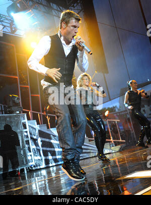 6. Juni 2010 - Raleigh, North Carolina; USA - Sänger NICK CARTER von der Band, die The Backstreet Boys live als Tournee 2010 auftreten, macht einen Zwischenstopp im Raleigh Amphitheater.  Copyright 2010 Jason Moore. Stockfoto