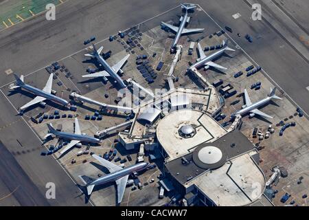 23. Juni 2010 - Los Angeles, Kalifornien - American Airlines am Los Angeles International Airport. (Kredit-Bild: © Mark Holtzman/ZUMApress.com) Stockfoto