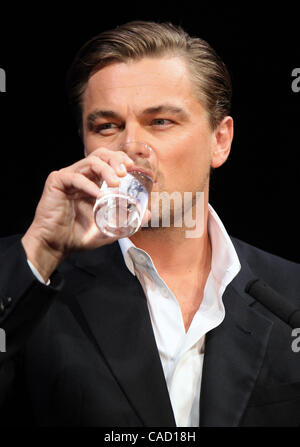 21. Juli 2010 - Tokyo, Japan - Schauspieler Leonardo DiCaprio fördert seinen neuesten Film "Inception" während einer Pressekonferenz im Ritz-Carlton Tokyo am 21. Juli 2010 in Tokio, Japan. Der Film wird in Japan am 23 Juli geöffnet. (Bild Kredit: ¬ © Junko Kimura/ZUMApress.com) Stockfoto