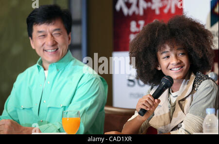 5. August 2010 besuchen Sie - Tokyo, Japan - chinesischer Schauspieler Jackie Chan und Jaden Smith "The Karate Kid" Premiere im The Ritz-Carlton Hotel Tokyo am 5. August 2010 in Tokio, Japan. (Bild Kredit: ÔΩ © Koichi Kamoshida/Jana/ZUMApress.com) Stockfoto