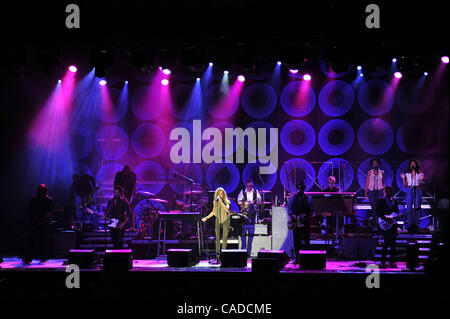 Weibliche Musikerin Sheryl Crow durchgeführt ein live-Konzert im Chumash Casino Resort in Santa Ynez, CA. am 16. September 2010. (Kredit-Bild: © John Pyle/Cal Sport Media/ZUMApress.com) Stockfoto